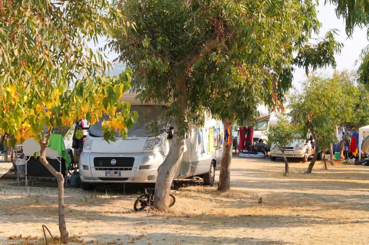 Villaggio Camping Poseidon - Bungalows & Rooms With Sea View In Nature Santa Caterina Dello Ionio Marina Bagian luar foto