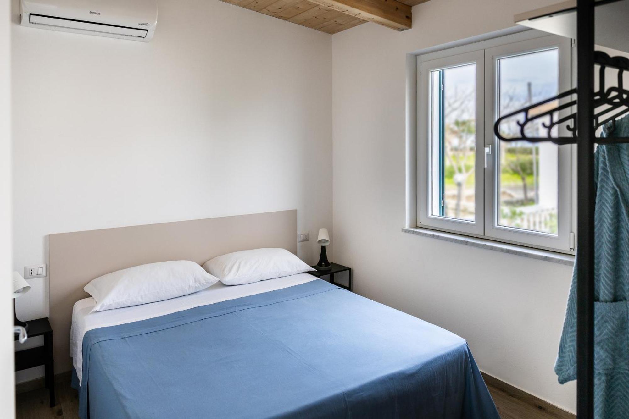 Villaggio Camping Poseidon - Bungalows & Rooms With Sea View In Nature Santa Caterina Dello Ionio Marina Bagian luar foto